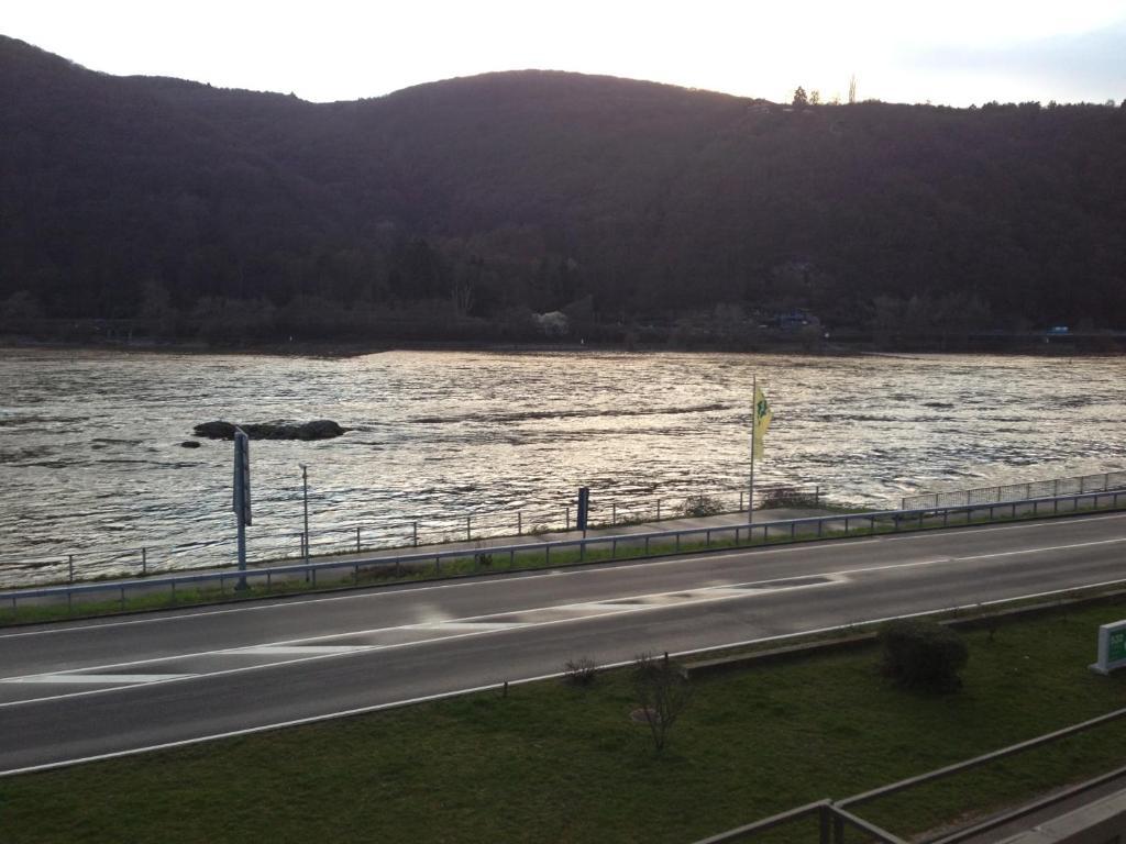 Rheinhotel Lamm Ruedesheim am Rhein Room photo